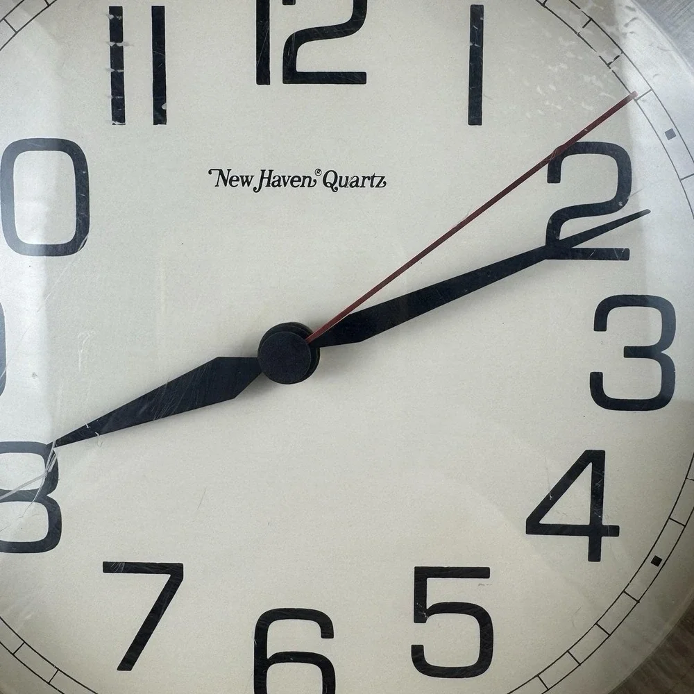 Vtg 1980 New Haven Quartz Wall Clock Faux Wood Frame Boho‎ Farmhouse